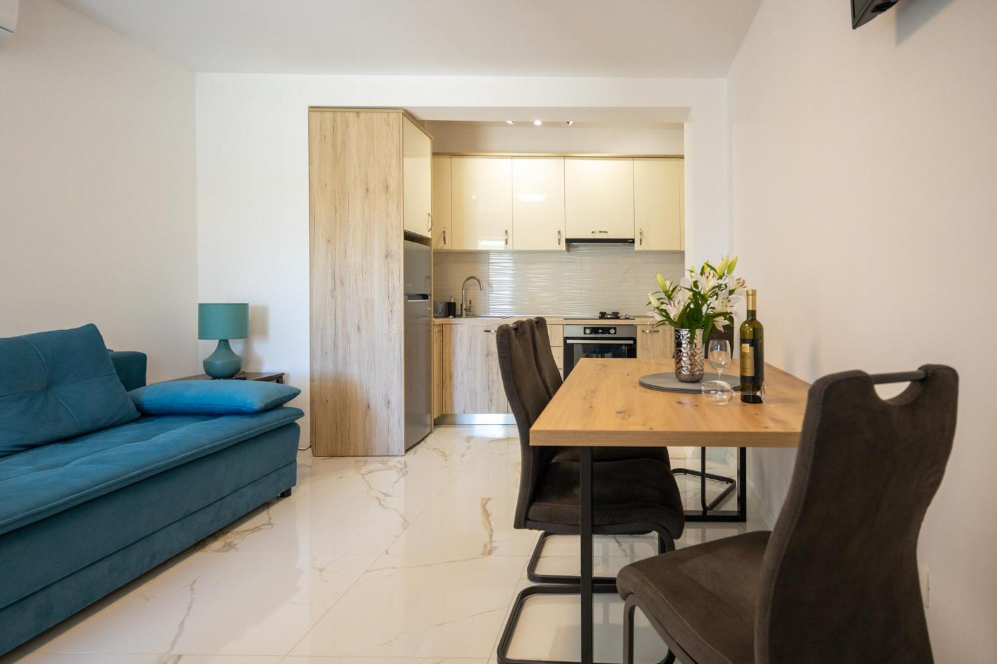 Apartment Iva Vrana  Buitenkant foto