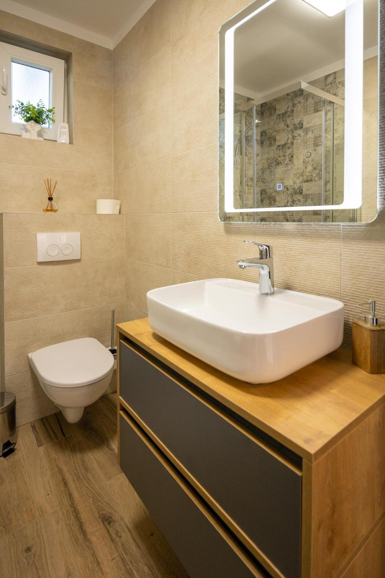 Apartment Iva Vrana  Buitenkant foto